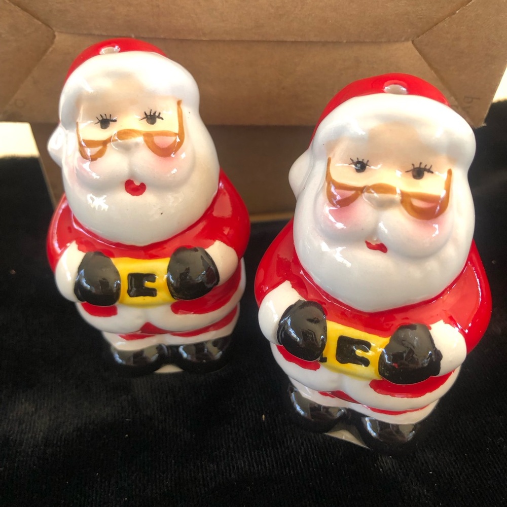 Christmas Ceramic Salt & Pepper Shakers NWT Santa